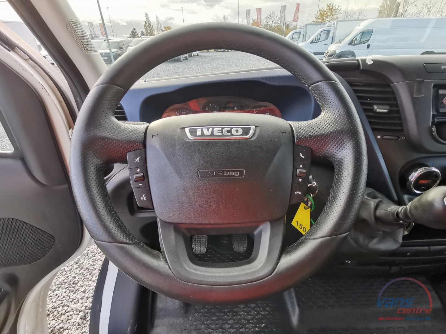 Iveco DAILY 3.0/110KW SHRNOVACÍ 13 PALET/ MĚCHY/ KLIMA