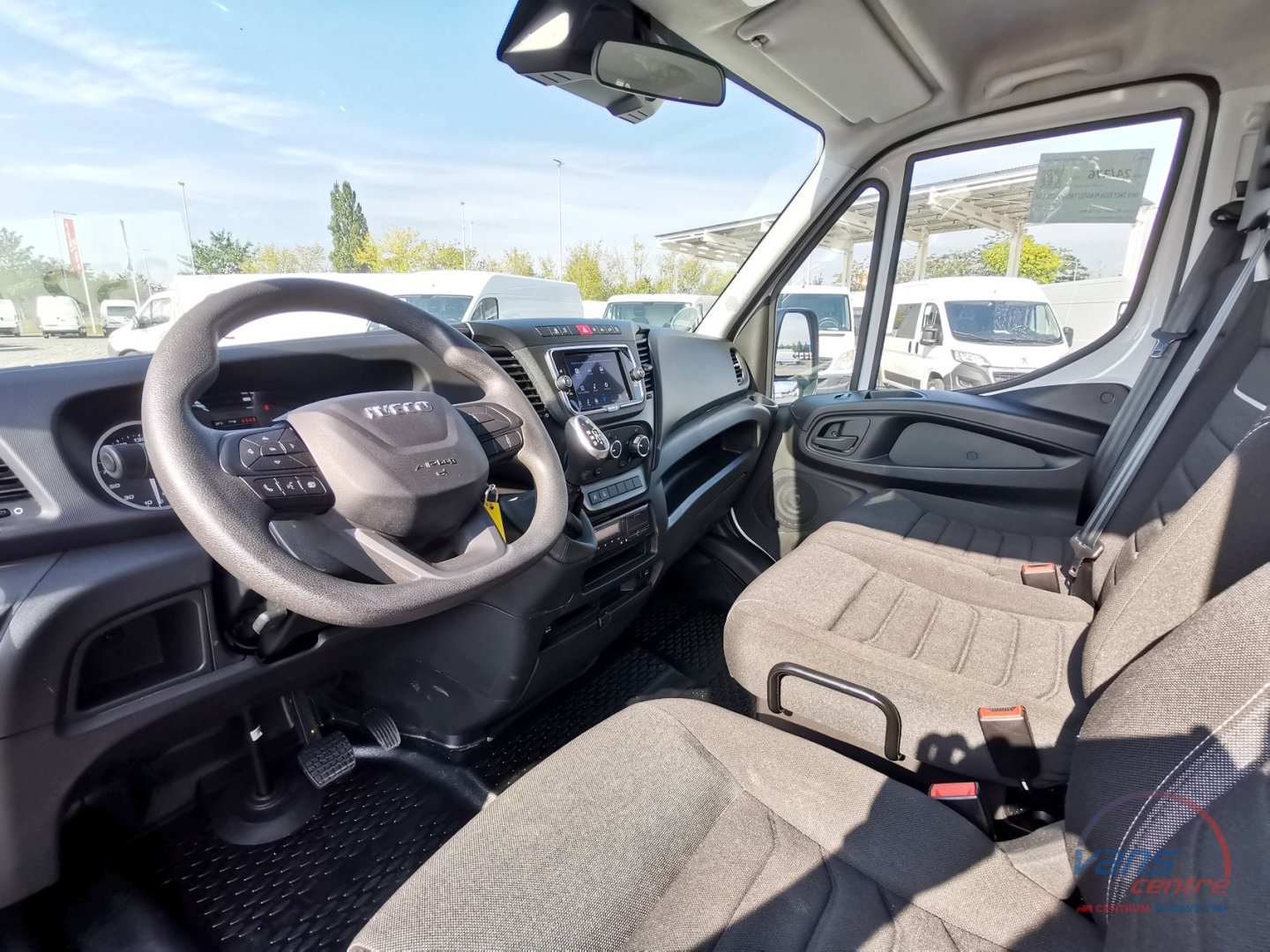 Iveco DAILY 35S16 HI-MATIC/ 7 MÍST/ VALNÍK 3,4M