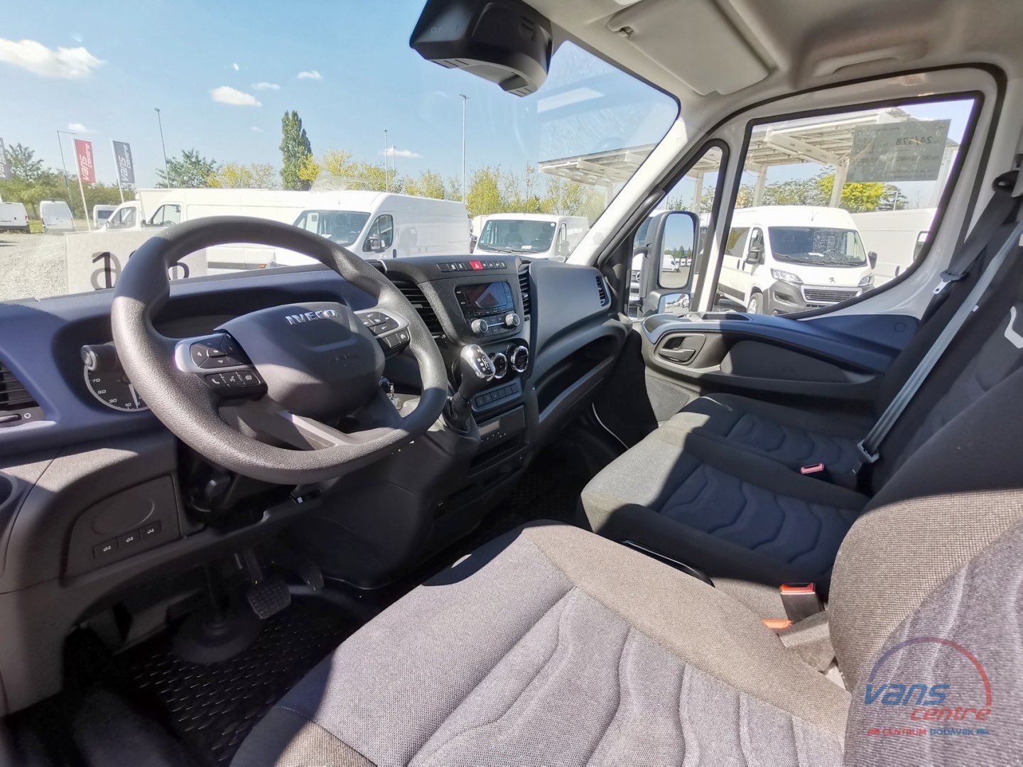 Iveco DAILY 72C18 HI-MATIC/ SKŘÍŇ / 15 PALET / HYDR.ČELO