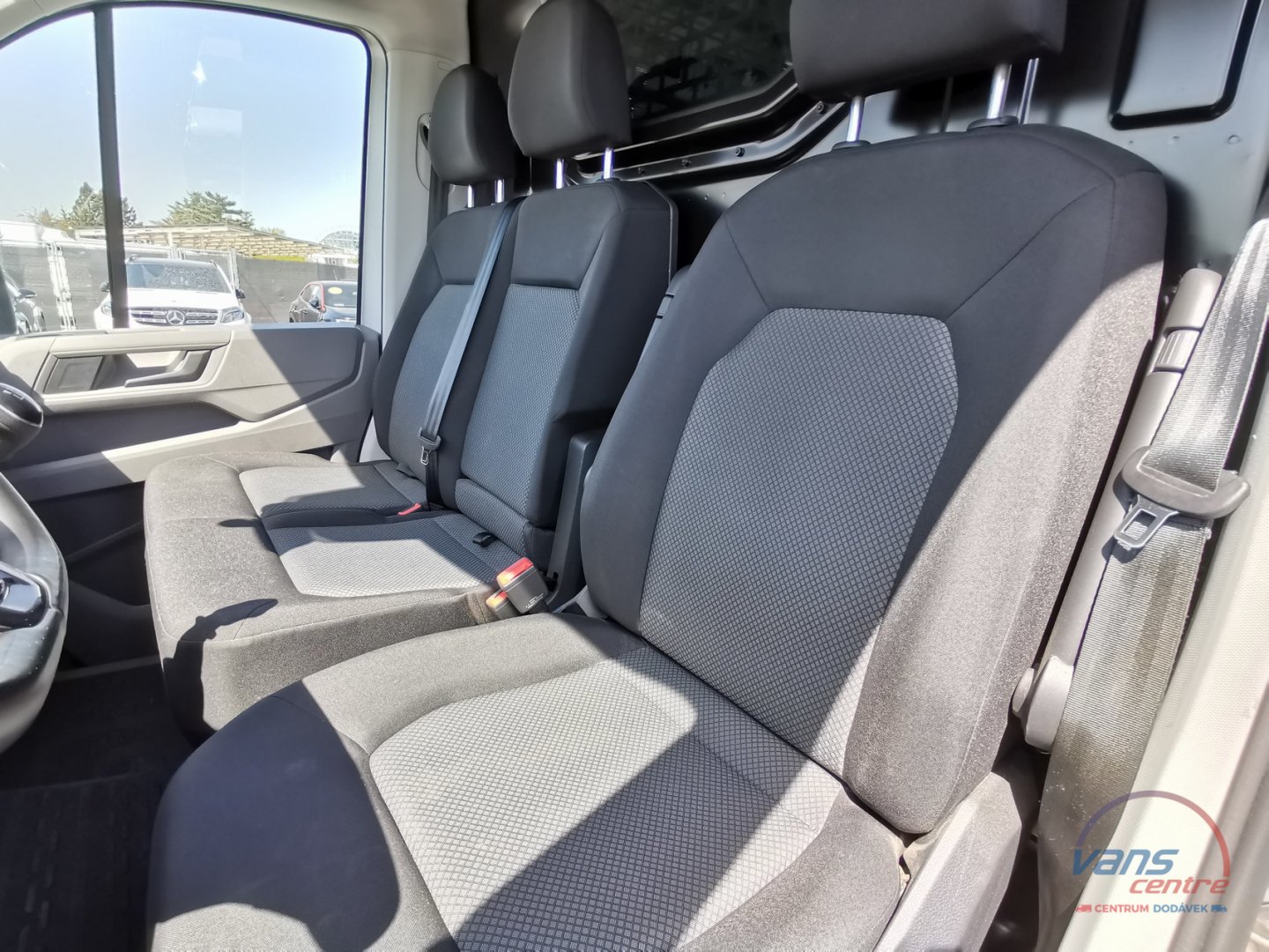 Volkswagen CRAFTER 2.0TDI/103KW STŘEDNÍ/ NAVI/ KAMERA/ TAŽNÉ/ ČR