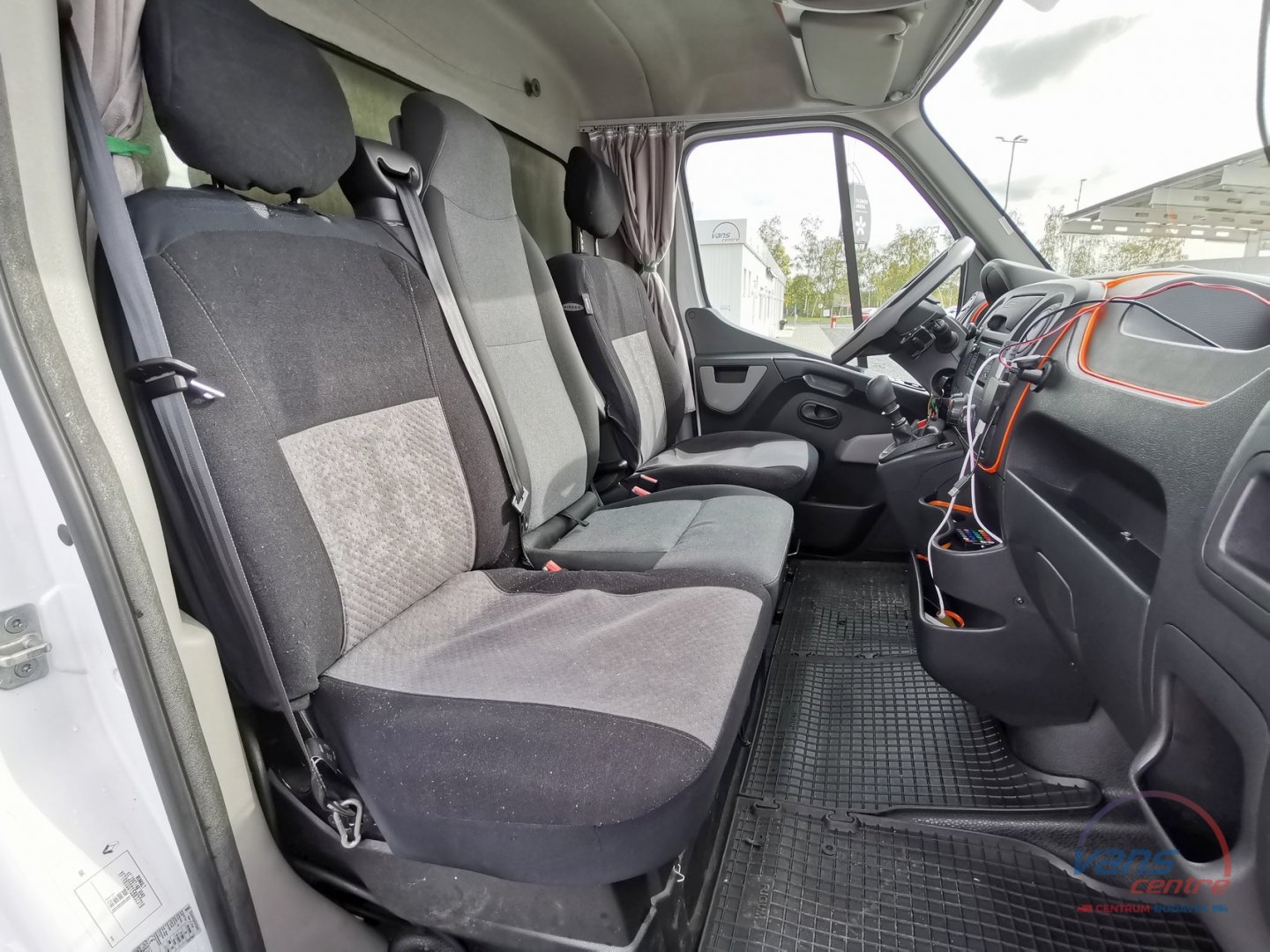 Ford TRANSIT 2.4TDCI/85KW SKLÁPĚČ 3,2M/ TUPLÁK/ TAŽNÉ 