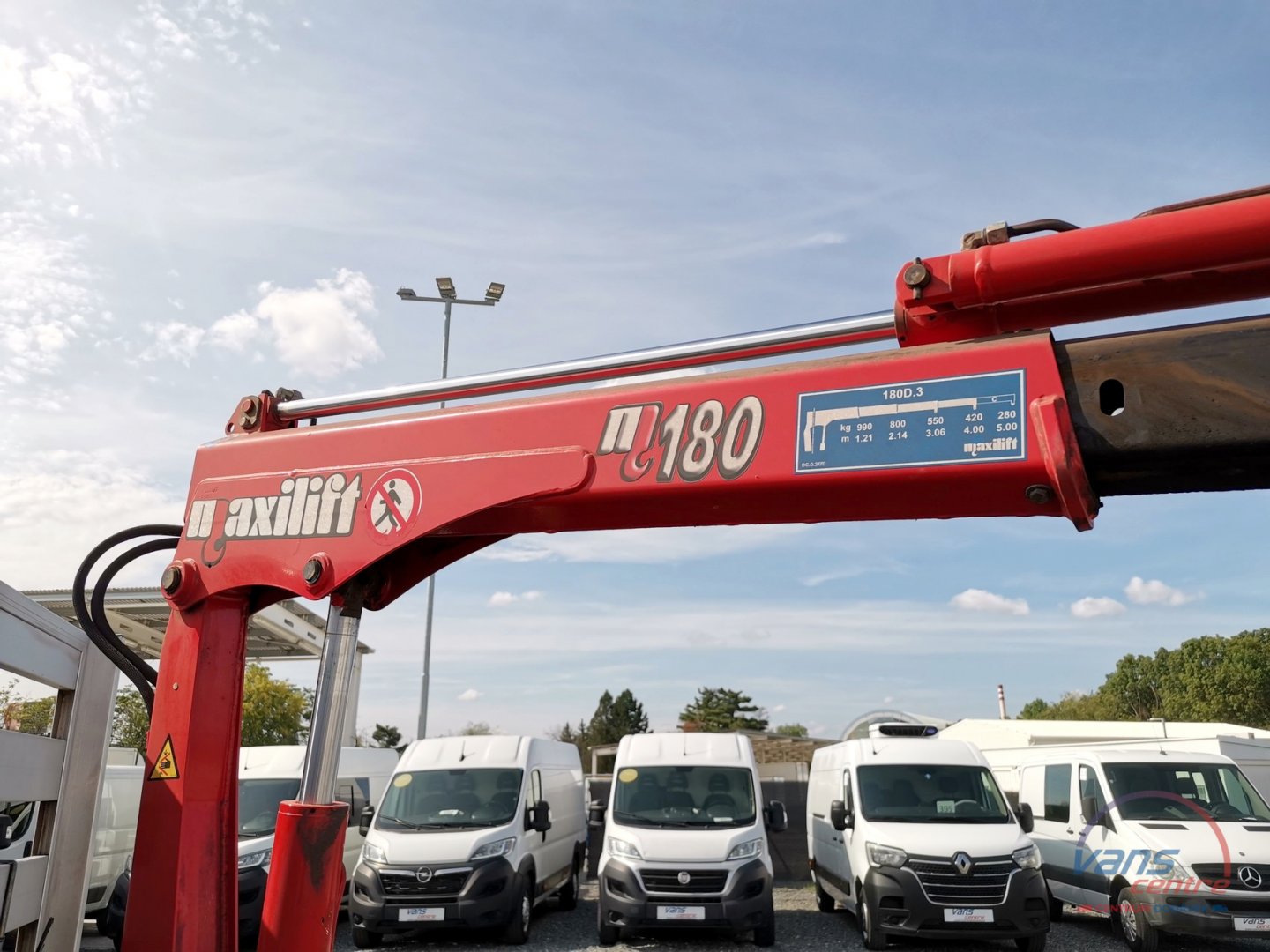 Iveco DAILY 35C16/3.0 SKŘÍŇ 8 PALET/ HYDR.ČELO/ 54535KM