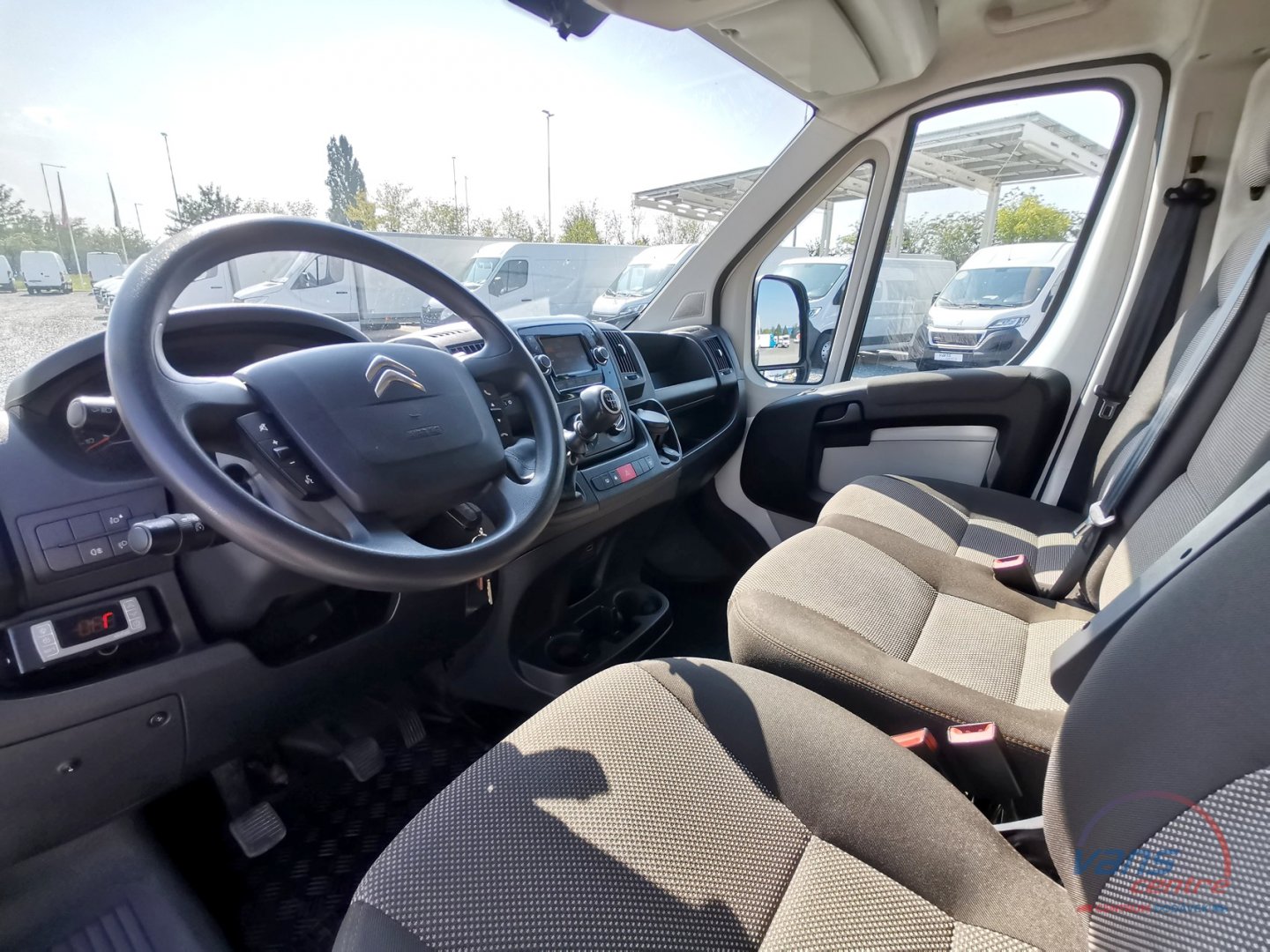 Volkswagen CRAFTER 2.0TDI/130KW CHLAĎÁK/ KLIMA/ TAŽNÉ 3,5T