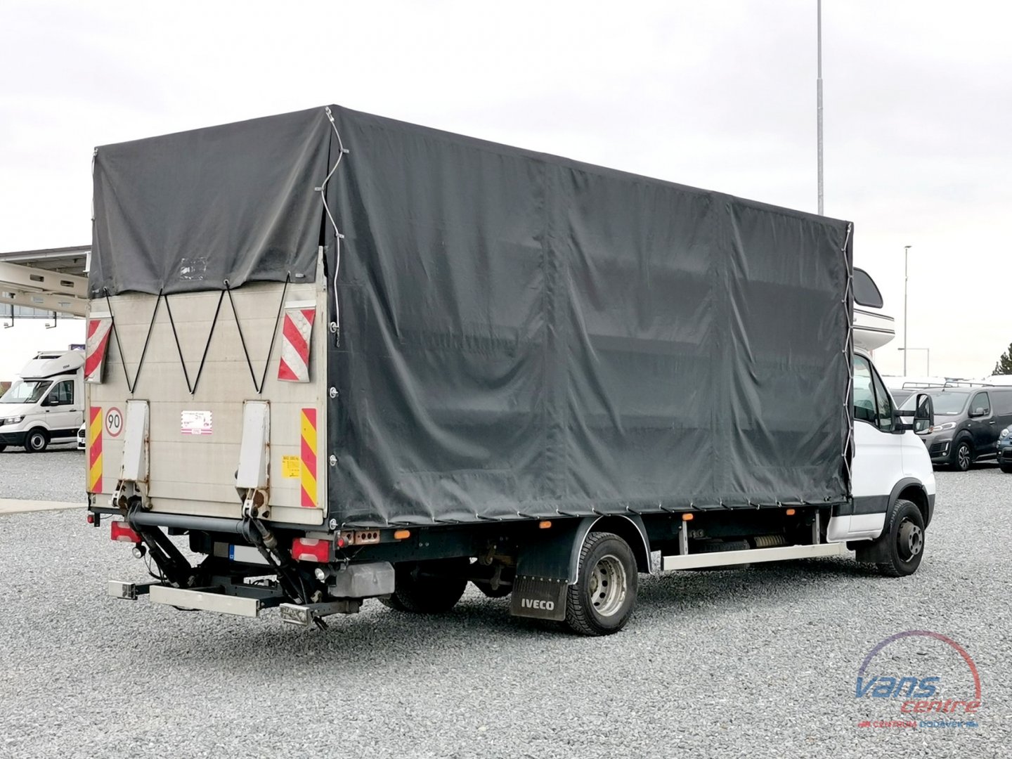 Iveco DAILY 70C17 VALNÍK 12 PALET/ NEZ.TOPENÍ/ HYDR.ČELO 1000KG 