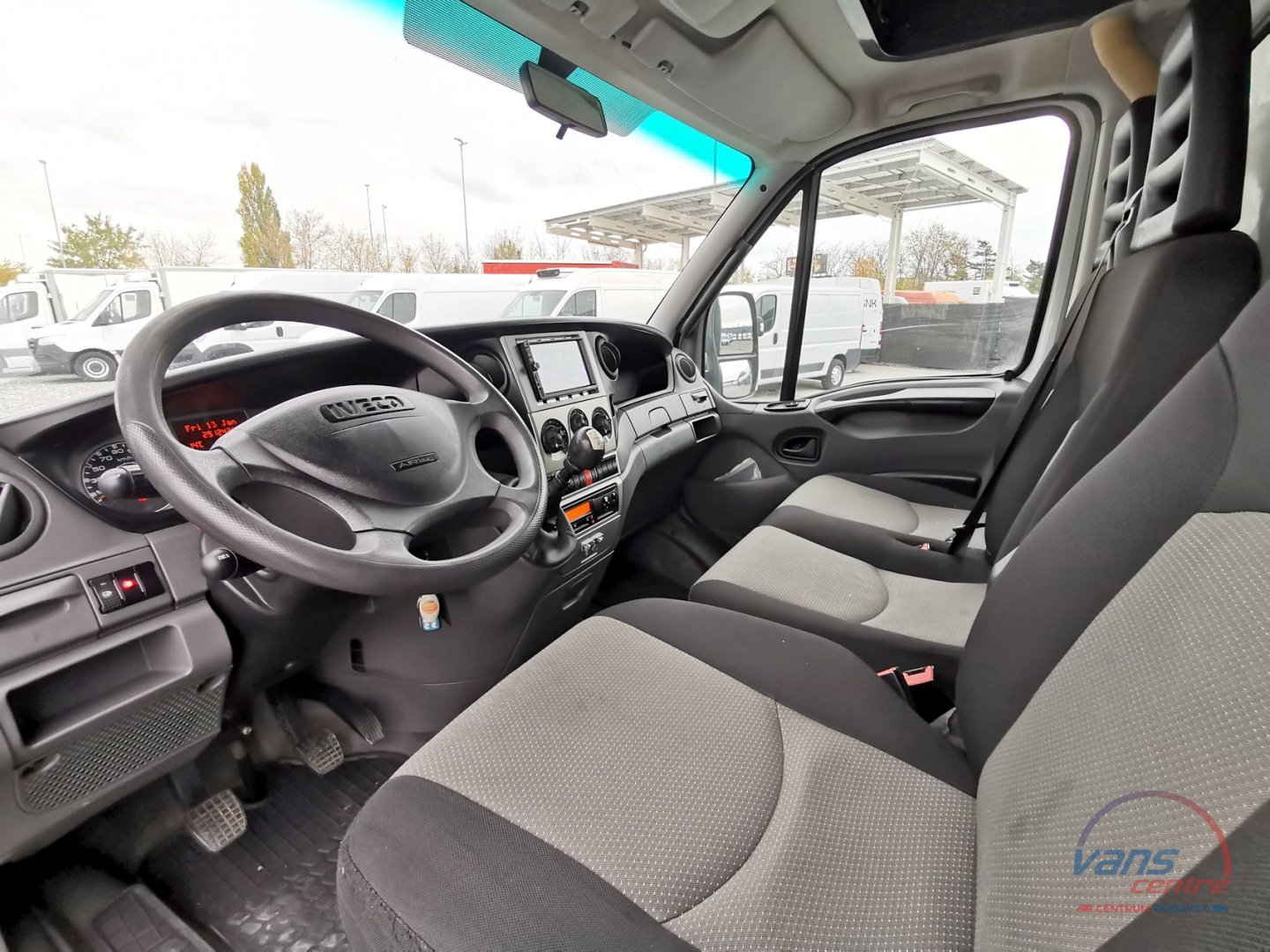 Iveco DAILY 70C17 VALNÍK 12 PALET/ NEZ.TOPENÍ/ HYDR.ČELO 1000KG 