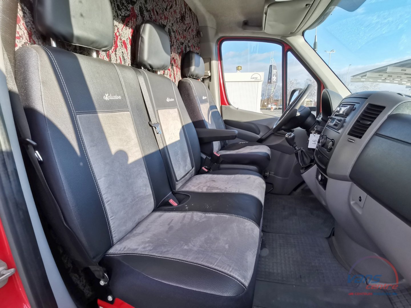 Volkswagen CRAFTER 2.0TDI/100KW VALNÍK 8 PALET/ MĚCHY/ KLIMA