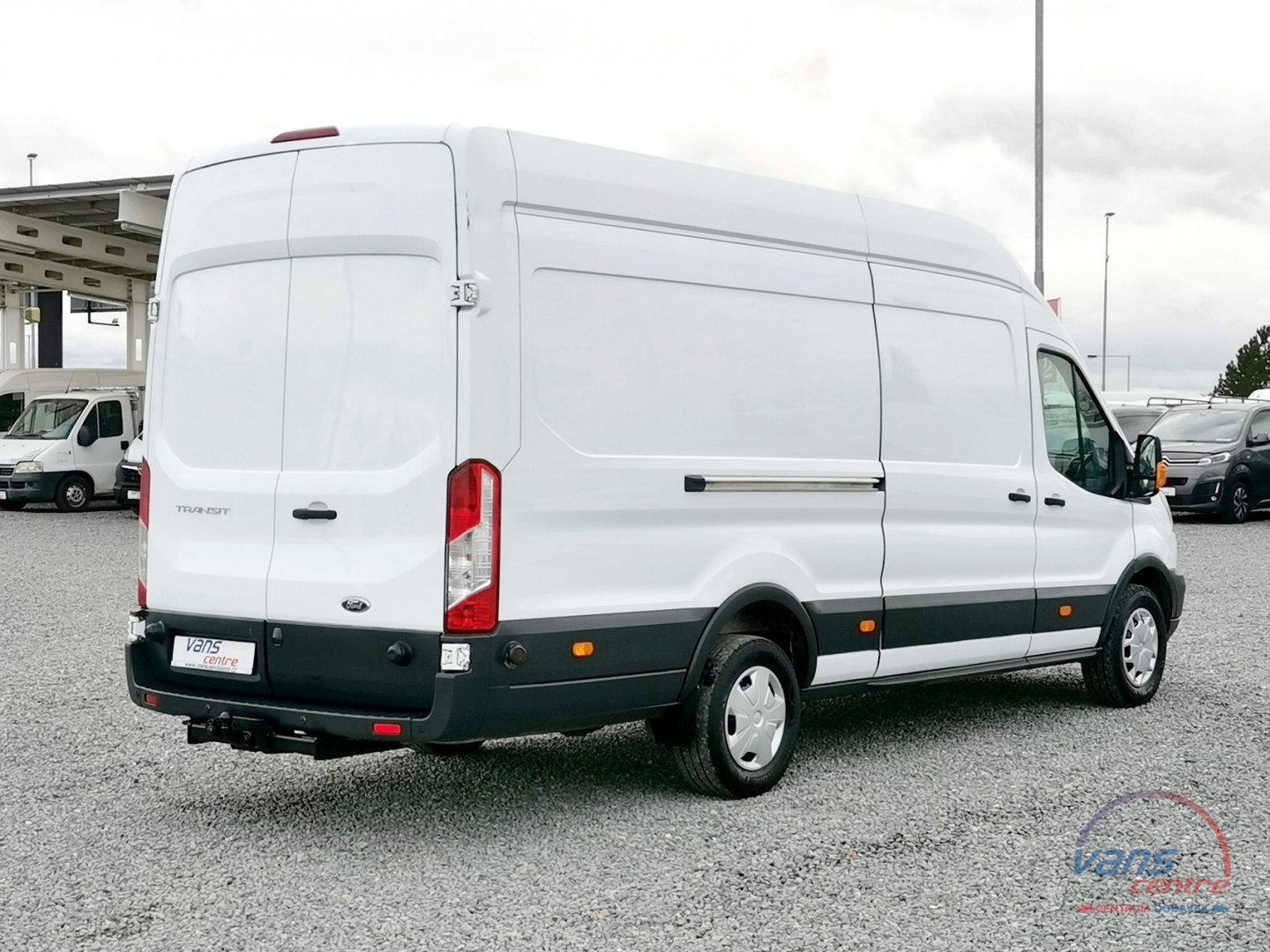 Ford TRANSIT 2.0TDCI/96KW JUMBO/ PLNÁ VÝBAVA/ TAŽNÉ