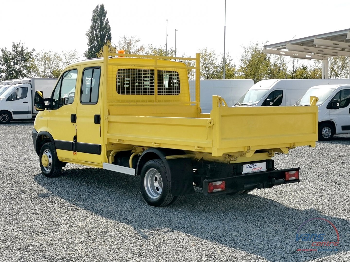 Iveco DAILY 35C13 SKLÁPĚČ/ 7 MÍST/ KLIMA/ TAŽNÉ 3,5T