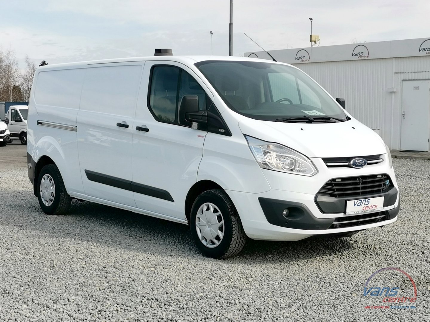 Ford TRANSIT CUSTOM 2.0TDCI/96KW L2H1/ PLNÁ VÝBAVA/ 2X BOČNÍ DVE