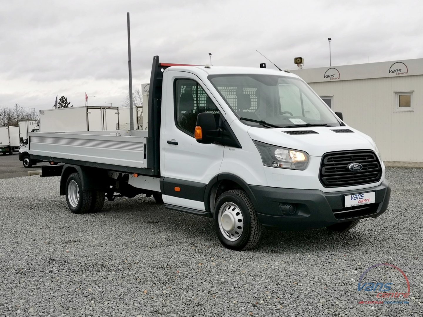 Ford TRANSIT 2.0TDCI/96KW VALNÍK 4,3M/ KLIMA/ DVOUMONTÁŽ