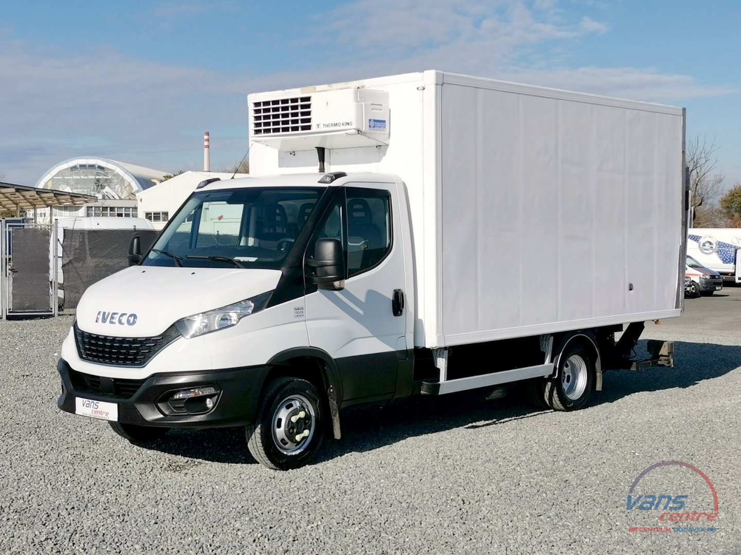 Iveco DAILY 50C18 HI-MATIC/ MRAZÍ/TOPÍ/H.ČELO/3,5T