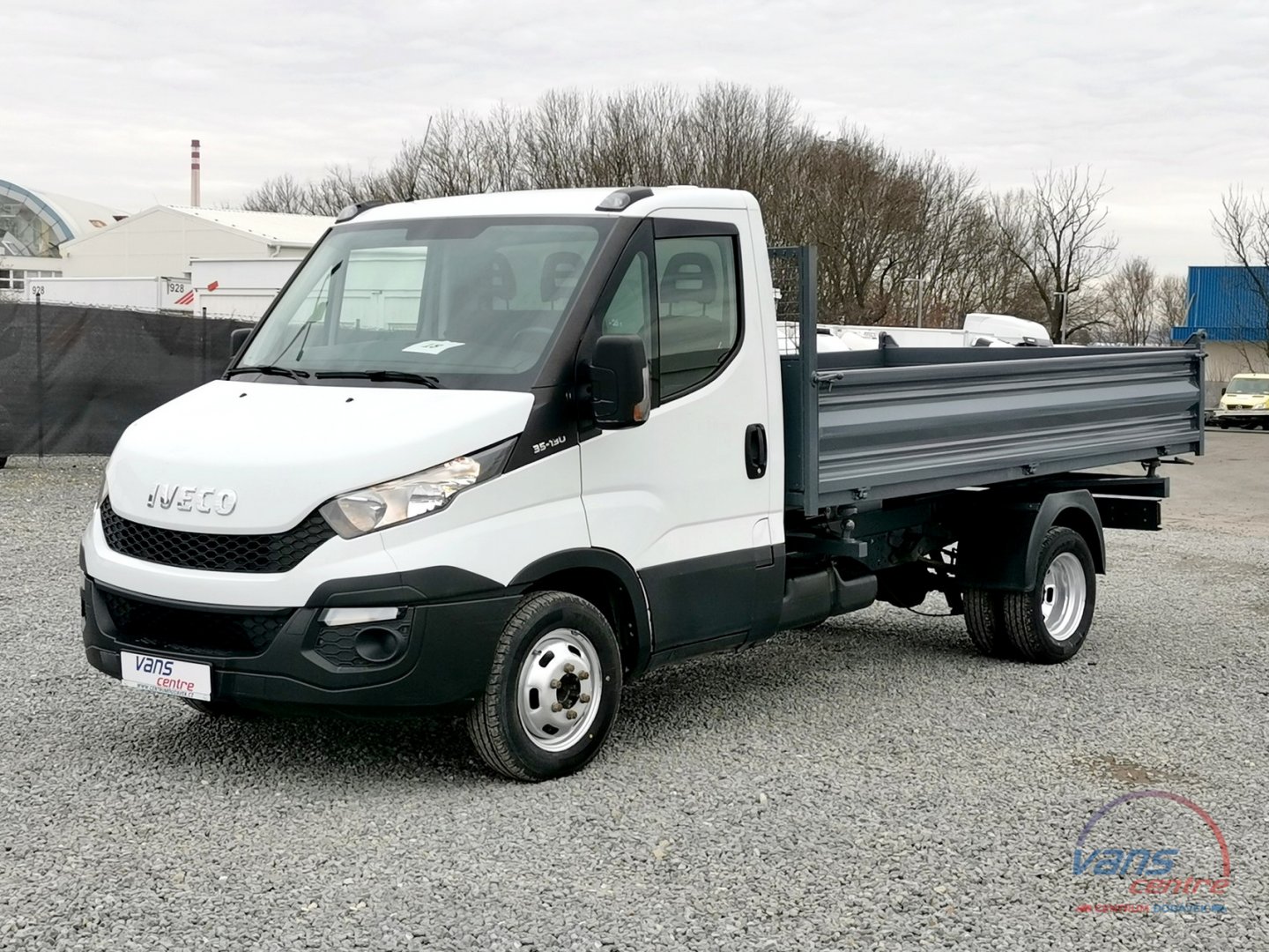 Iveco DAILY 35C13 3.STR.SKLÁPĚČ 3,7M/ TEMPOMAT