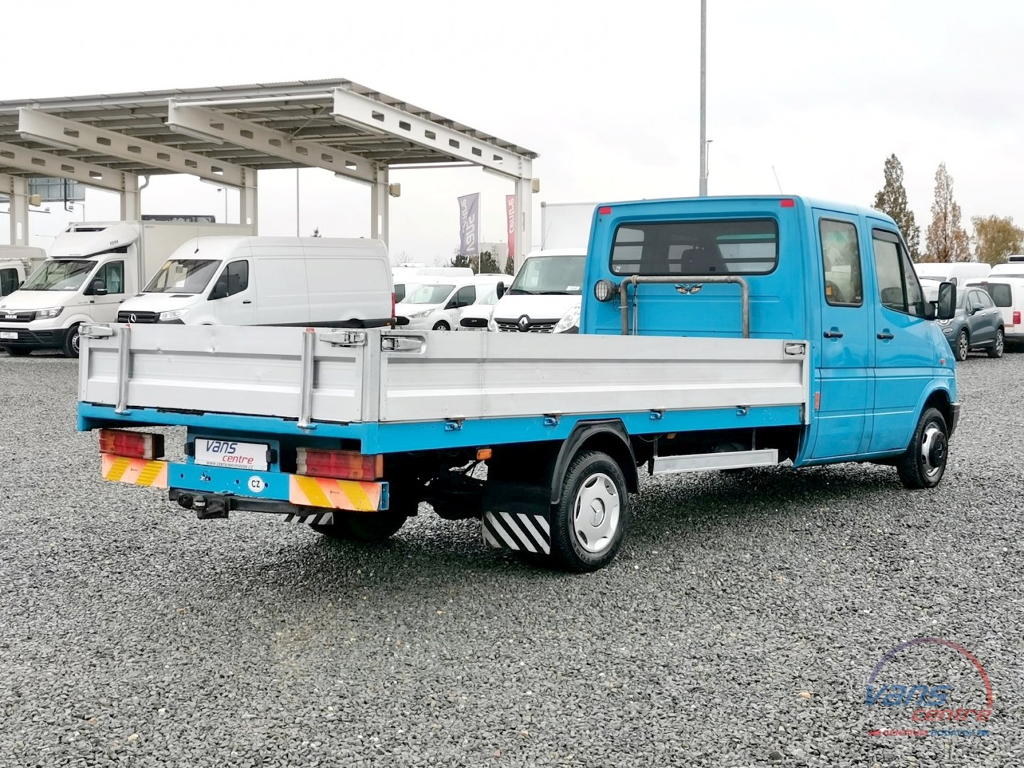 Mercedes-Benz SPRINTER 412D VALNÍK 4,2M/ 5 MÍST/ TAŽNÉ