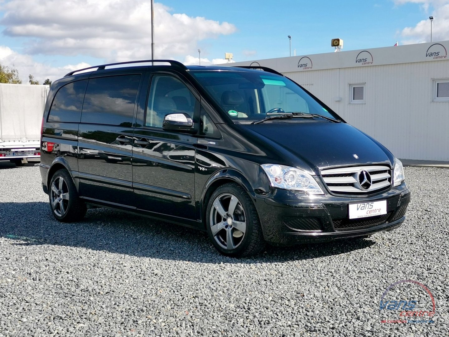 Mercedes-Benz VIANO 3.0CDI/V6 AT/ 6 MÍST/ PLNÁ VÝBAVA!