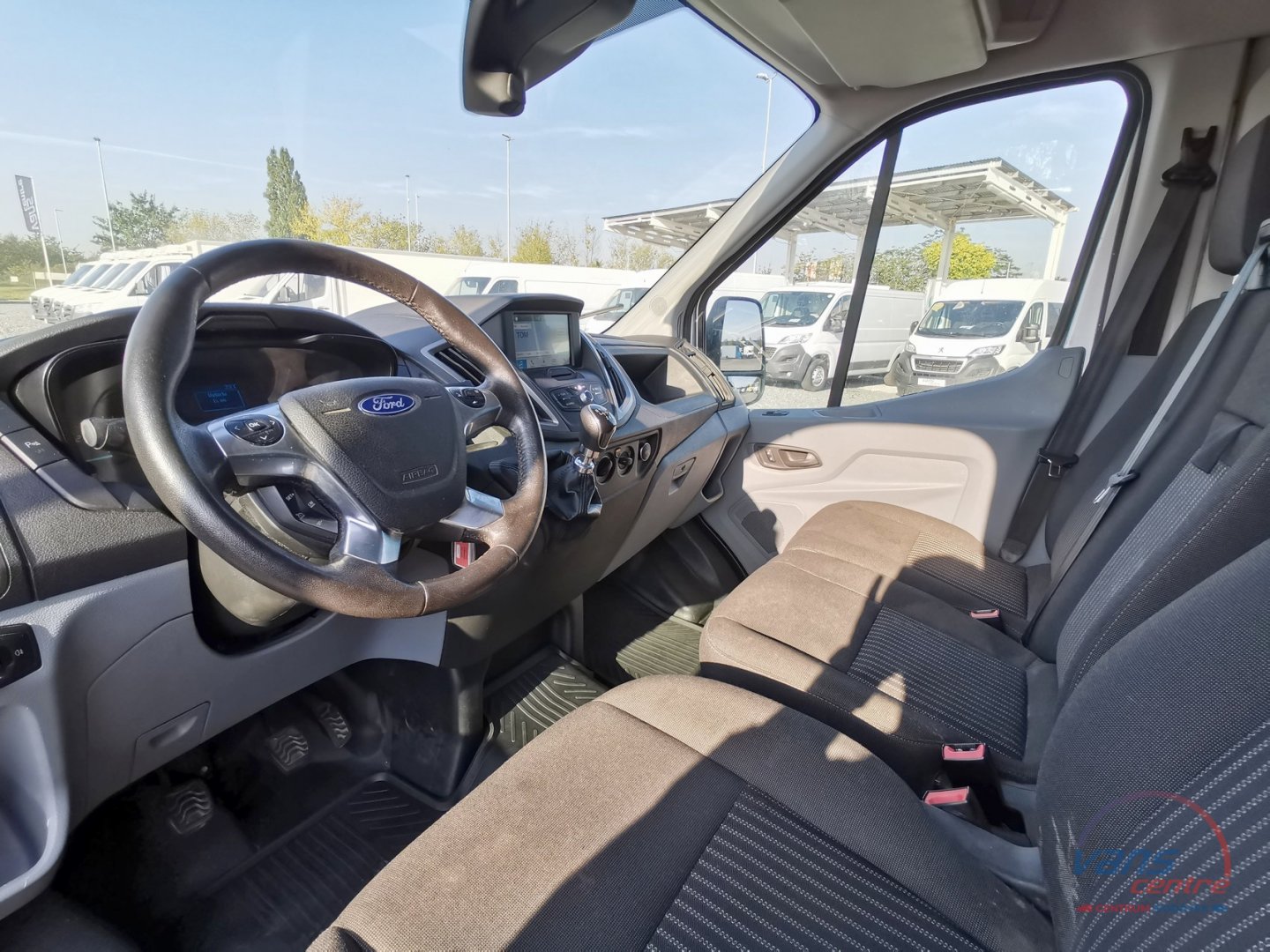 Ford TRANSIT 2.0TDCI L3H3/ KLIMA/ TAŽNÉ/ ZADNÍ NÁHON