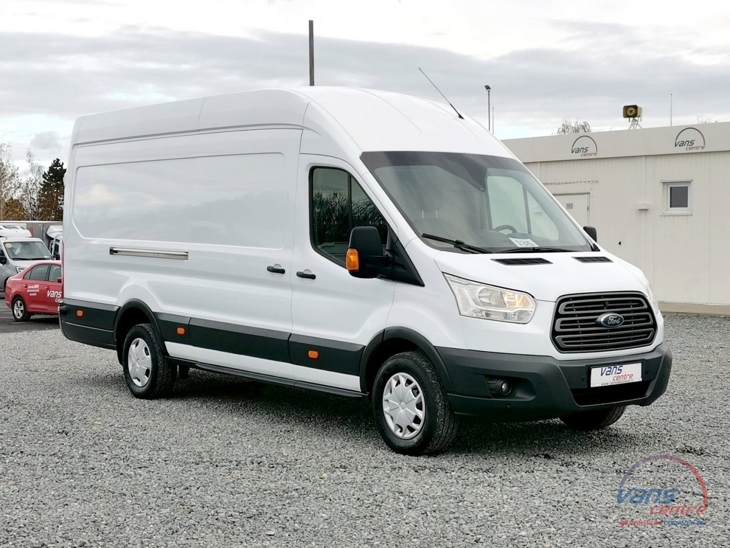 Ford TRANSIT 2.0TDCI/96KW JUMBO/ PLNÁ VÝBAVA/ TAŽNÉ