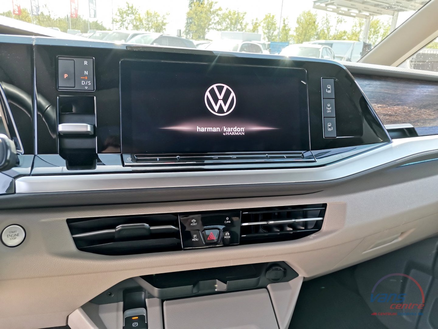 Volkswagen MULTIVAN T7 1.4TSI/DSG EHYBRID 6 MÍST/ BULLI/ ZÁRUKA