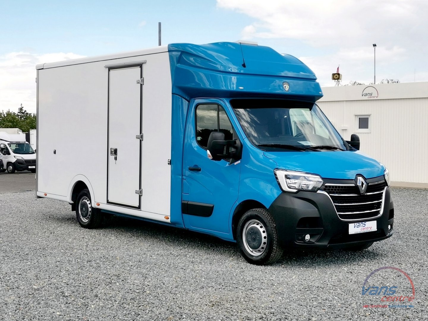 Renault MASTER 165DCI SKŘÍŇ 3,9M/ MĚCHY/ SPANÍ/ ČR/ 1.MAJ.