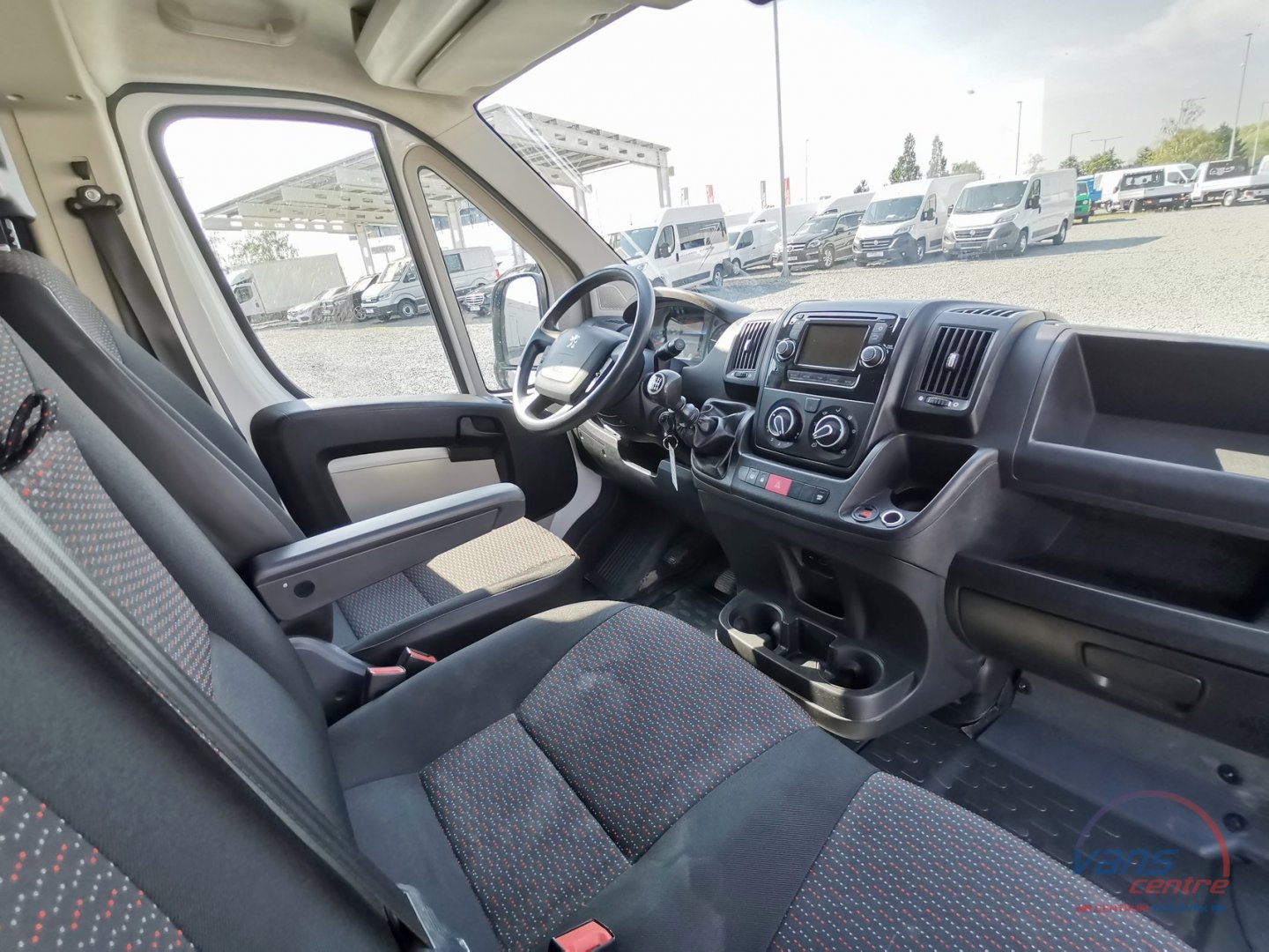 Peugeot BOXER 2.0HDI/96KW L2H2 6 MÍST/ KLIMA/ ČR