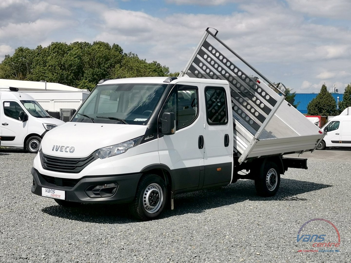 Iveco DAILY 35S16 HI-MATIC/ 7 MÍST/ 3.STR.SKLÁPĚČ