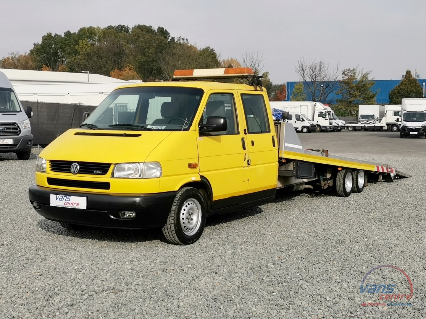 Volkswagen TRANSPORTER 2.5TDI/ ODTAHOVKA/ 5 MÍST/ NAJIVÁK/3,5T