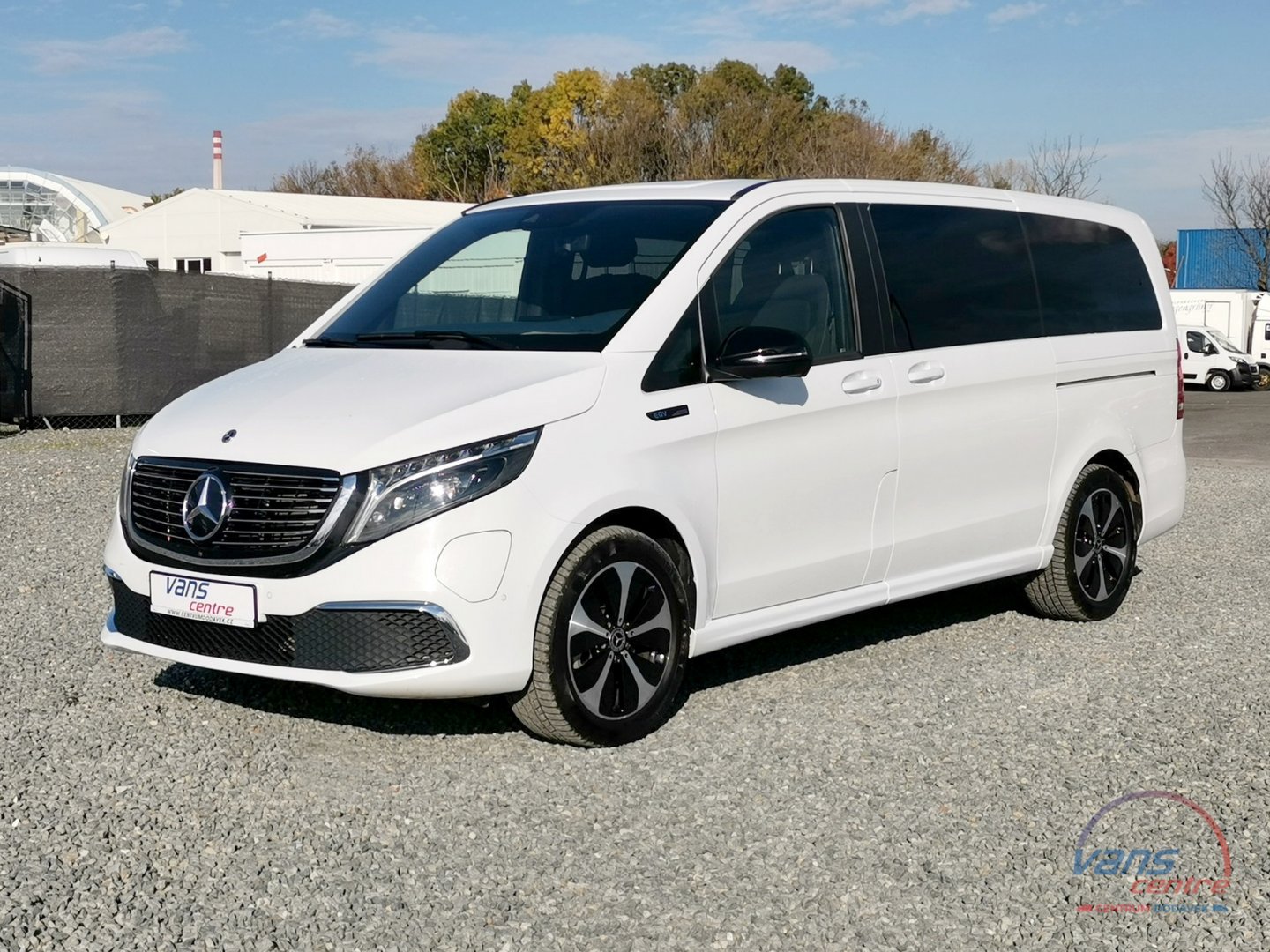 Mercedes-Benz EQV 300 L 150KW/90KWH  7 MÍST/ AIRMATIC