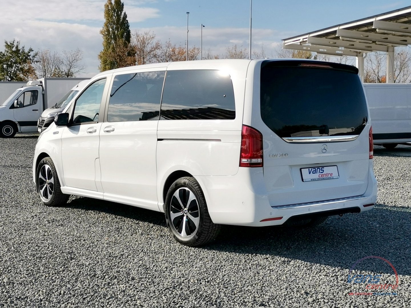 Mercedes-Benz EQV 300 L 150KW/90KWH  7 MÍST/ AIRMATIC