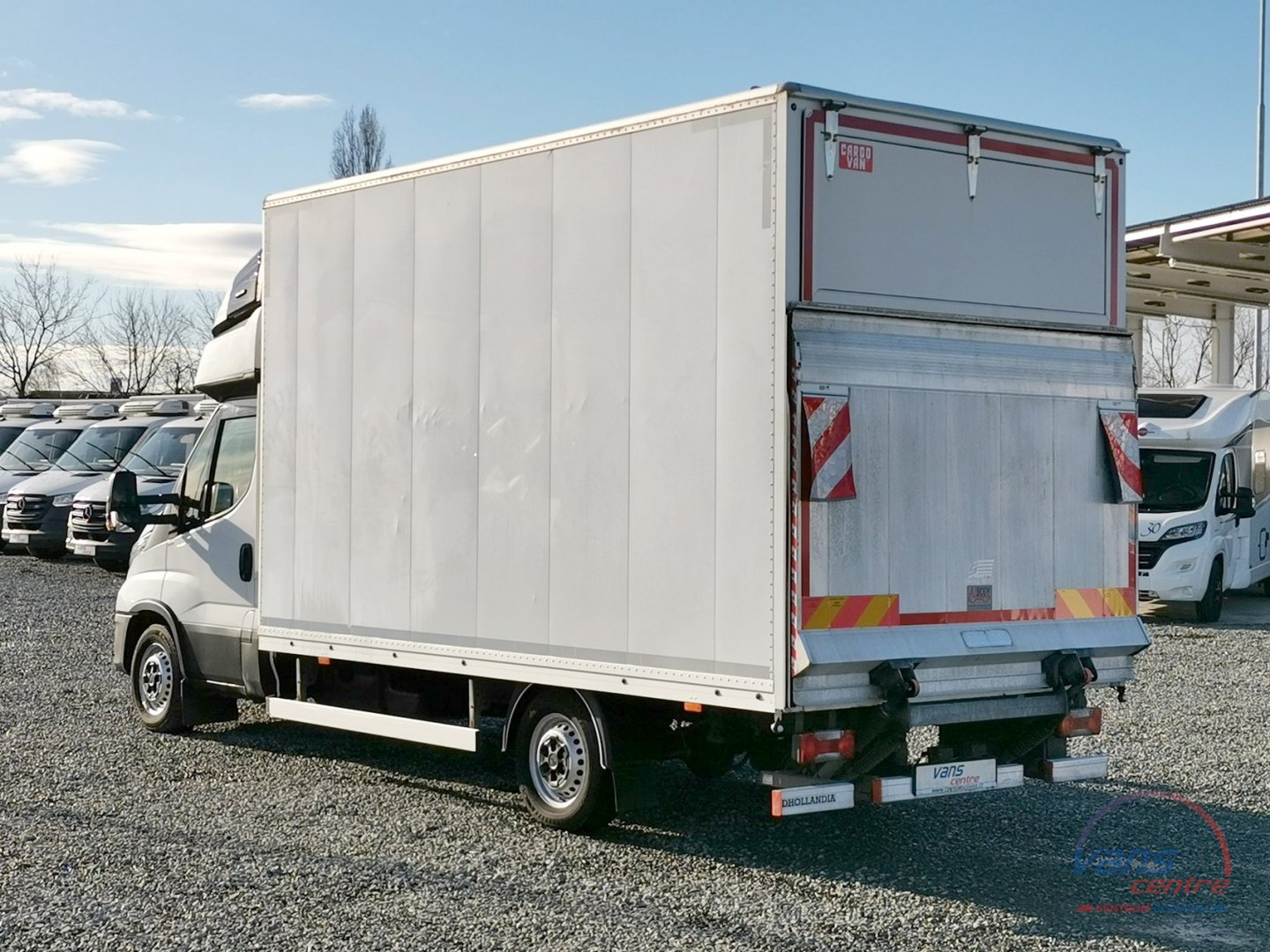 Iveco DAILY 35S18 HI-MATIC/ SKŘÍŇ 8 PALET/ MĚCHY/ H.ČELO