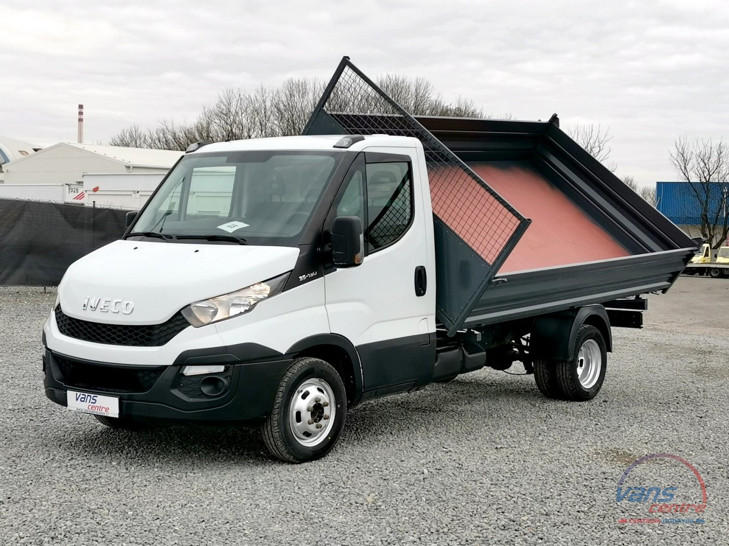 Iveco DAILY 35C13 3.STR.SKLÁPĚČ 3,7M/ TEMPOMAT