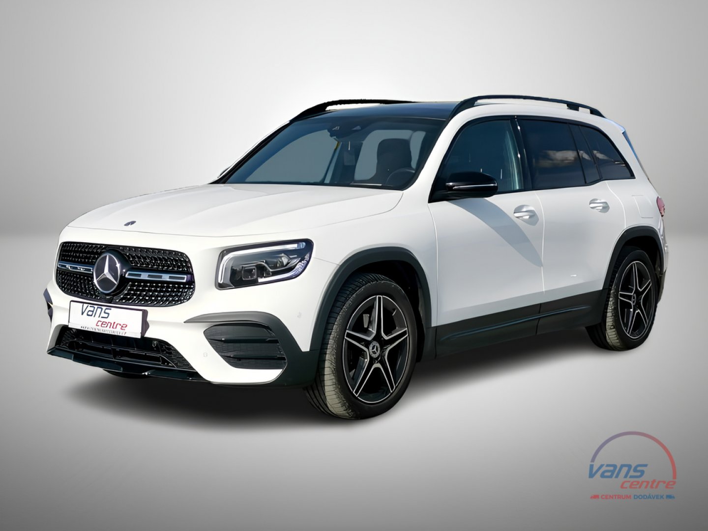 Mercedes-Benz GLB 200D 4 MATIC/ AMG/ KEYLESS/ PANORAMA 