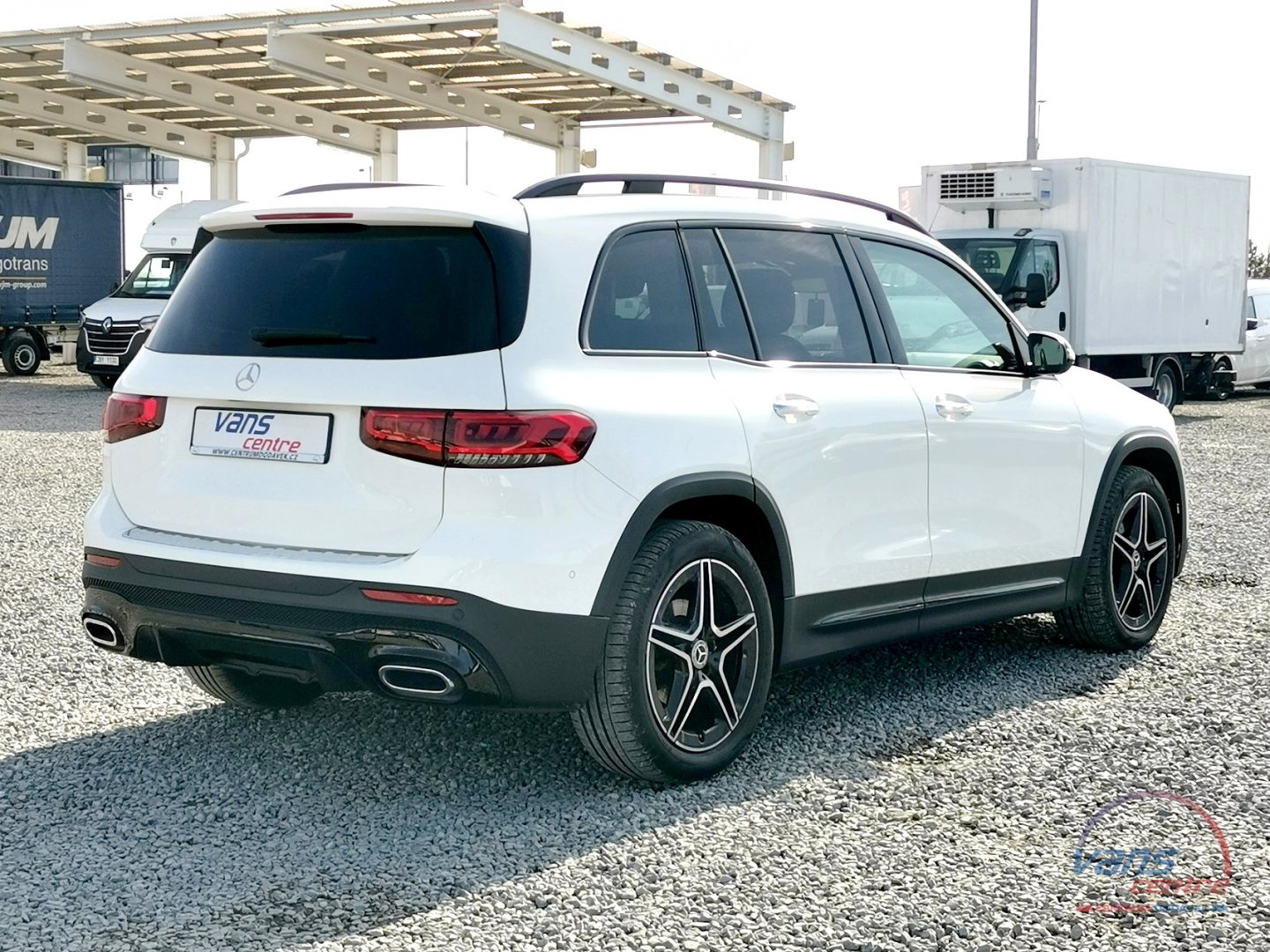 Mercedes-Benz GLB 200D 4 MATIC/ AMG/ KEYLESS/ PANORAMA 